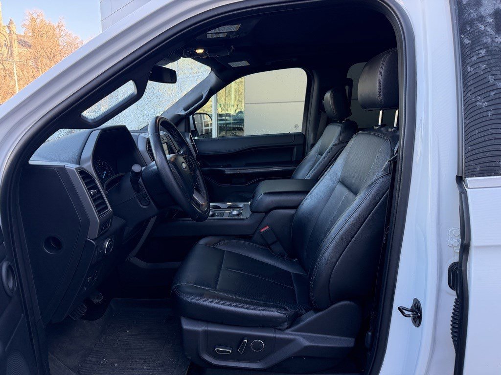 Used 2018 Ford Expedition XLT w/ Equipment Group 202A image 11