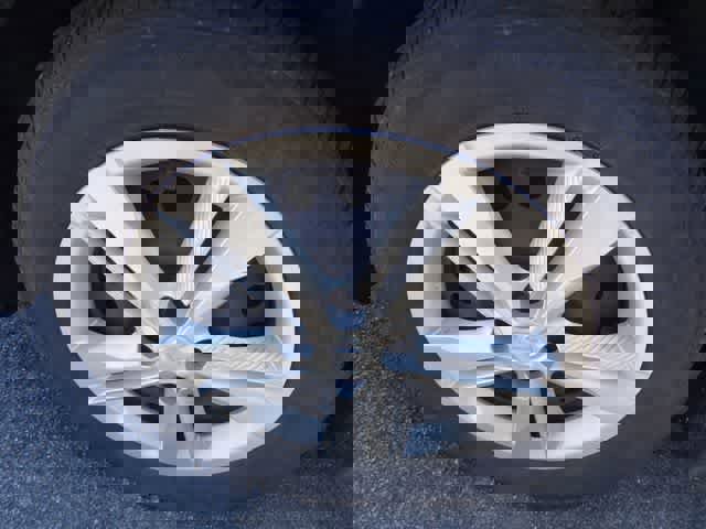 Used 2023 Nissan Kicks S image 12