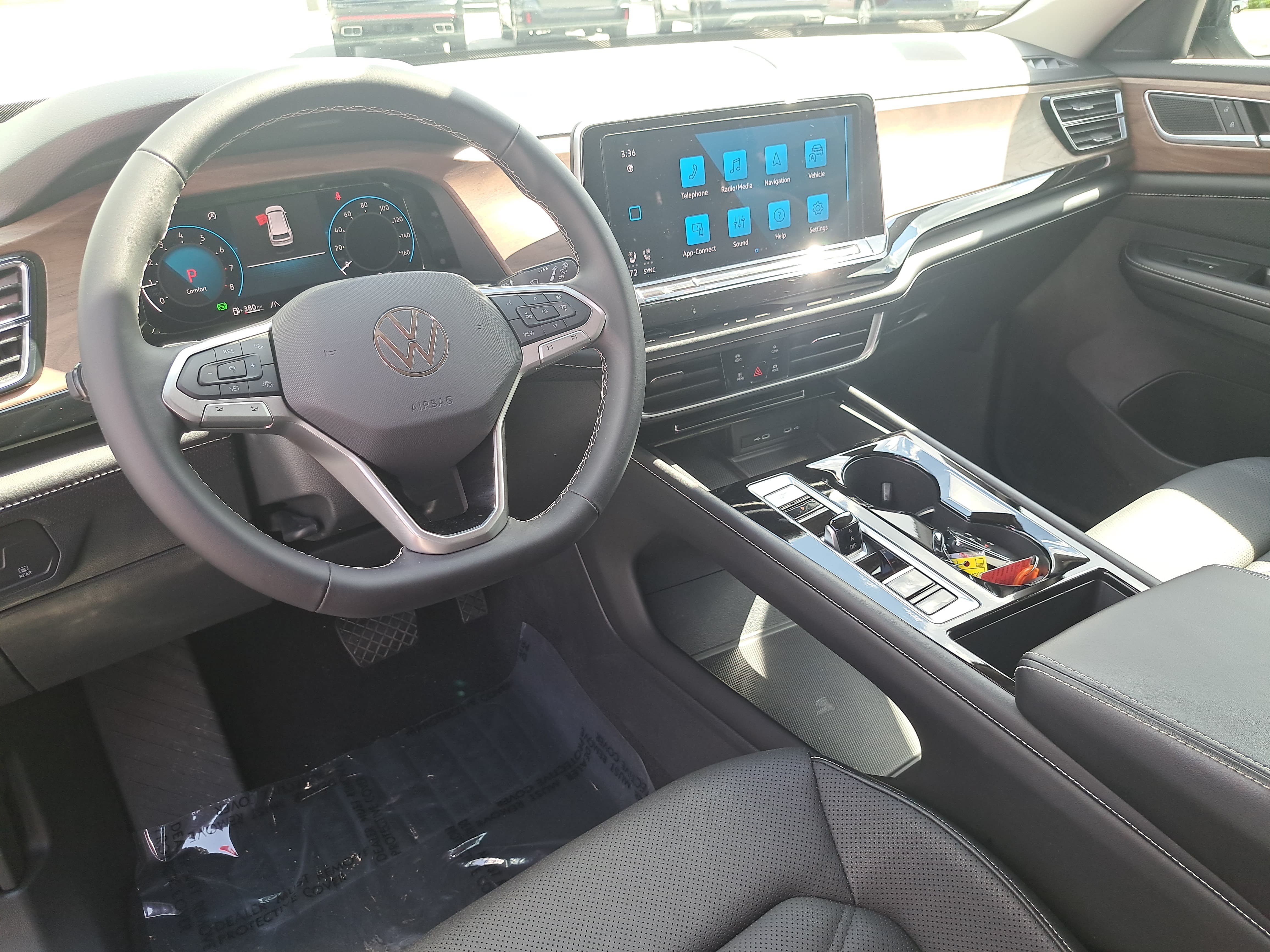 Certified 2024 Volkswagen Atlas SE FWD image 16