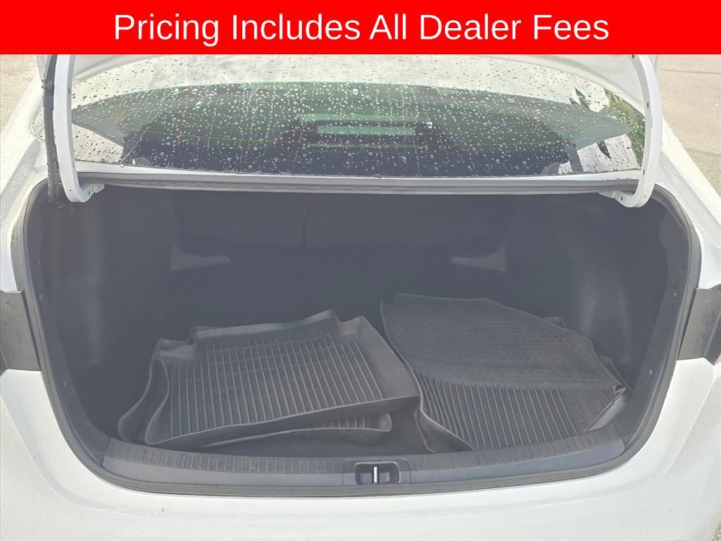 Used 2025 Toyota Corolla LE FWD image 15
