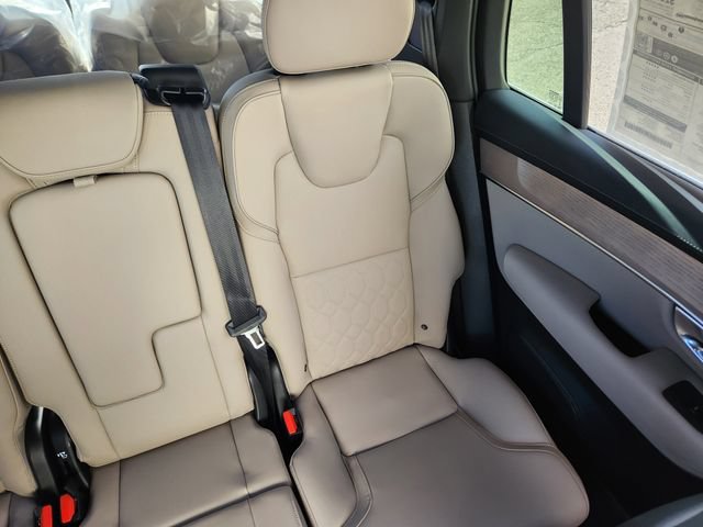 New 2026 Volvo XC90 T8 Plus w/ Protection Package Premier AWD/4WD image 15