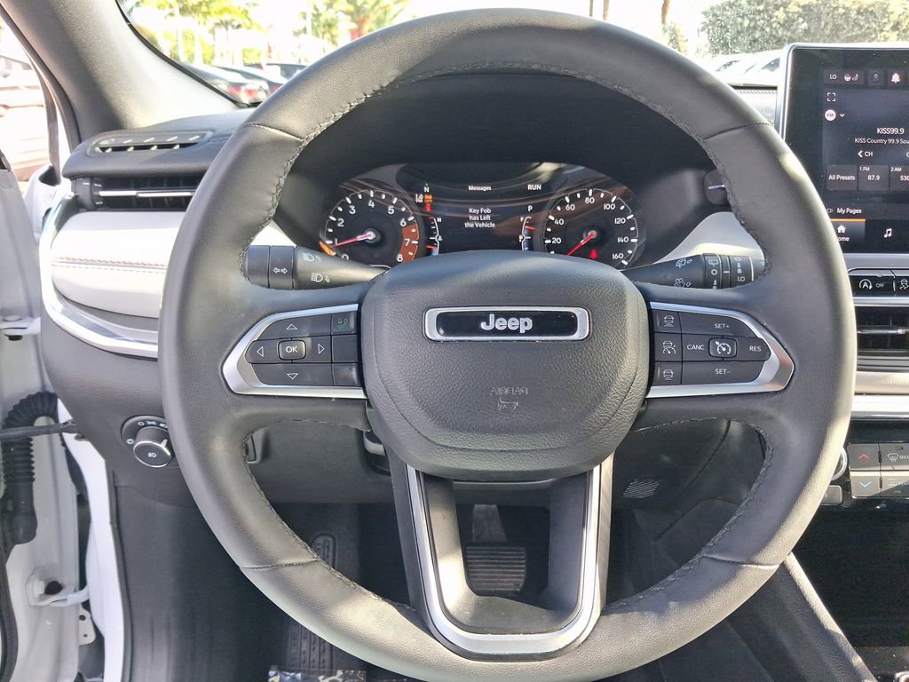 Used 2023 Jeep Compass Limited image 17