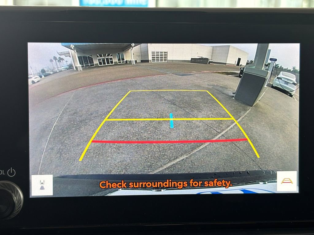 Used 2024 Toyota RAV4 LE image 32