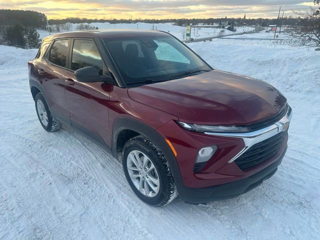 Used 2024 Chevrolet TrailBlazer LS w/ LS Convenience Package image 3