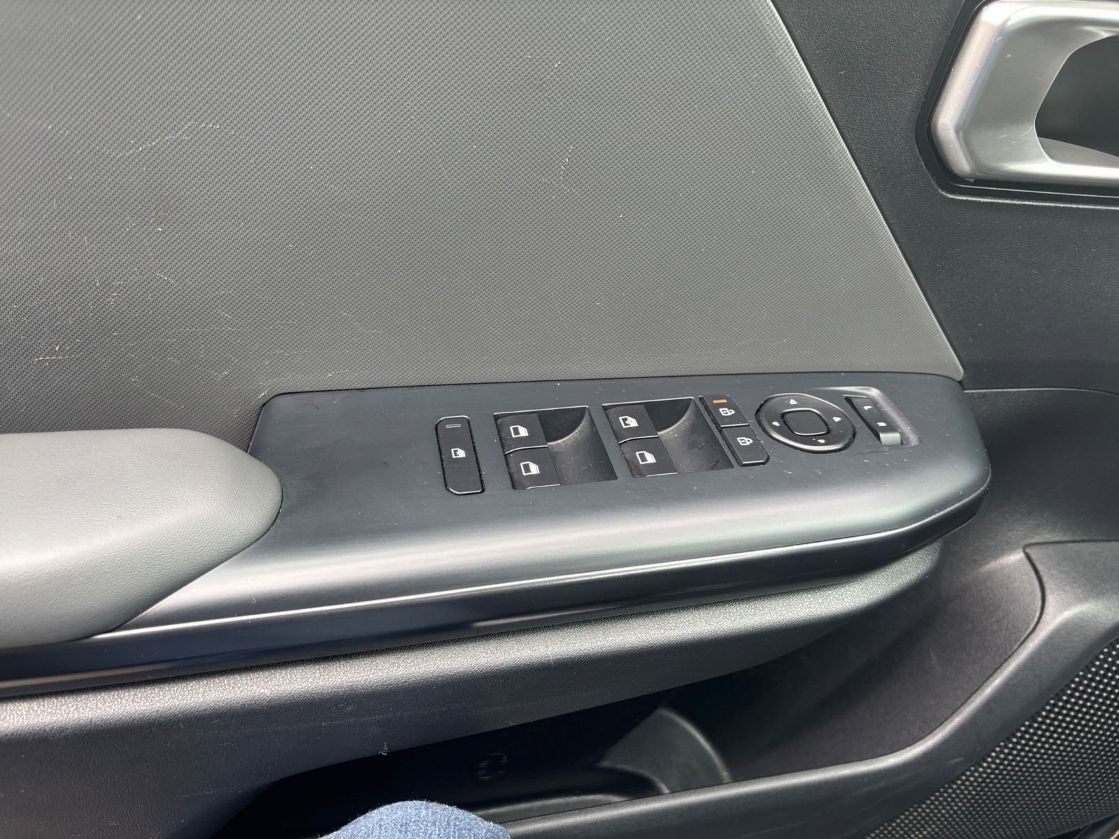 Used 2025 Kia K4 FWD image 18