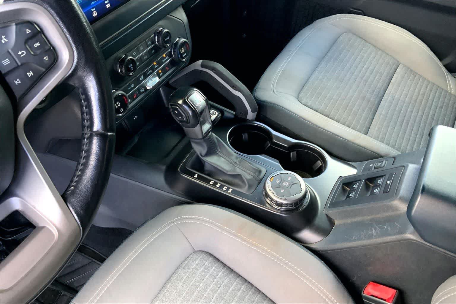 Used 2021 Ford Bronco Outer Banks AWD/4WD image 16