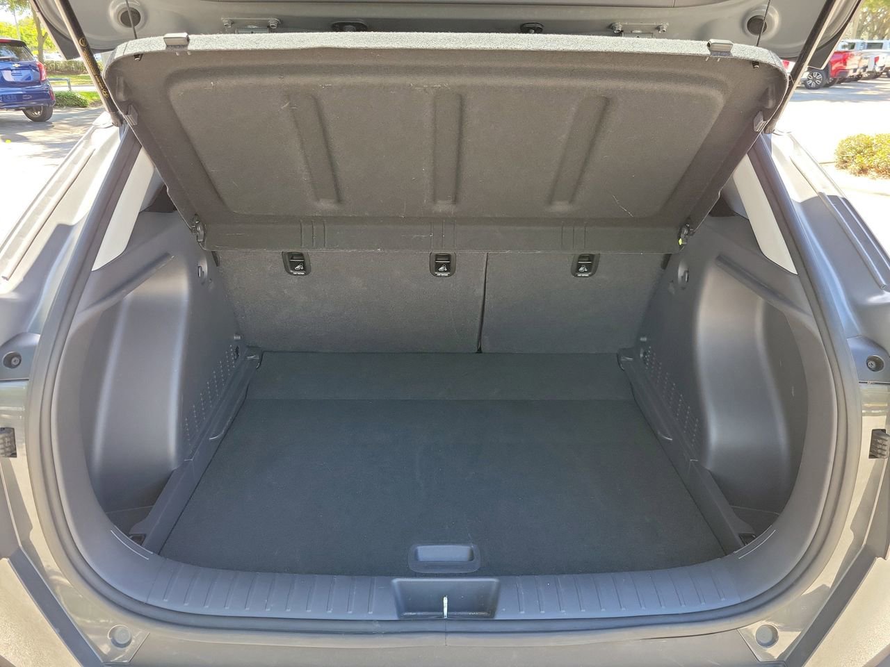 Used 2025 Hyundai Kona SEL FWD image 7