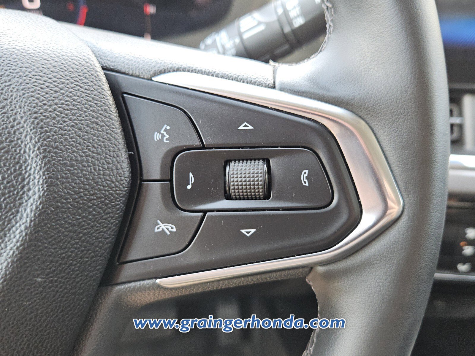 Used 2025 Chevrolet Trax ACTIV w/ Driver Confidence Package FWD image 20