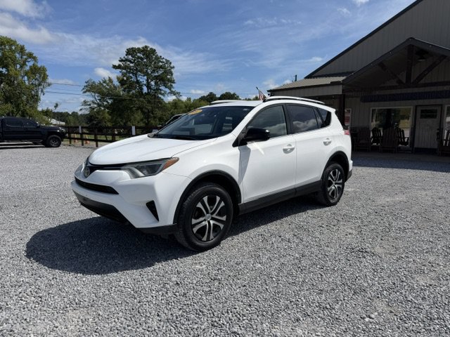 Used 2017 Toyota RAV4 LE FWD image 1