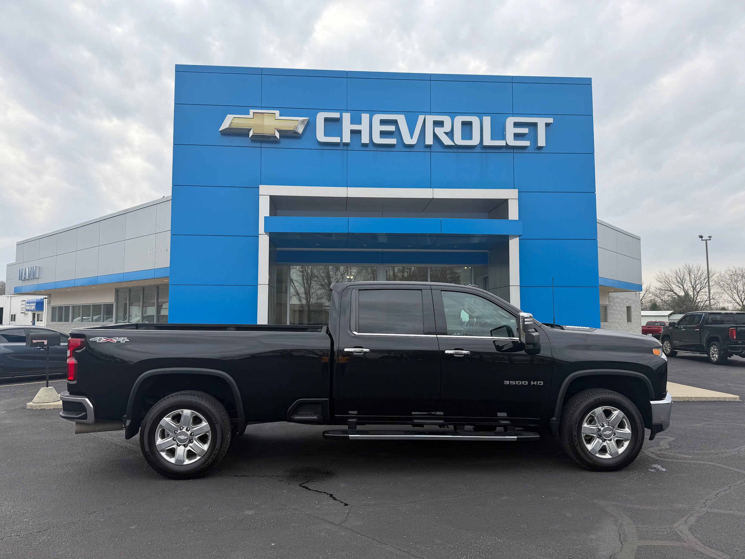 Used 2020 Chevrolet Silverado 3500 LTZ w/ LTZ Plus Package AWD/4WD image 1