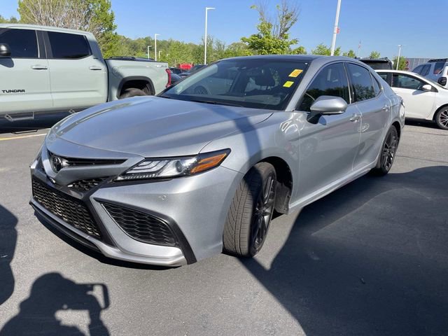 Used 2022 Toyota Camry XSE w/ Navigation Package FWD image 1