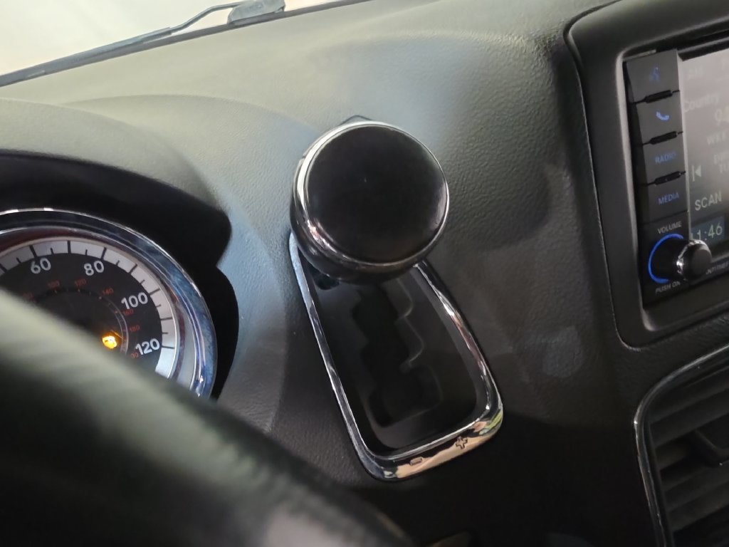 Used 2019 Dodge Grand Caravan SXT FWD image 20