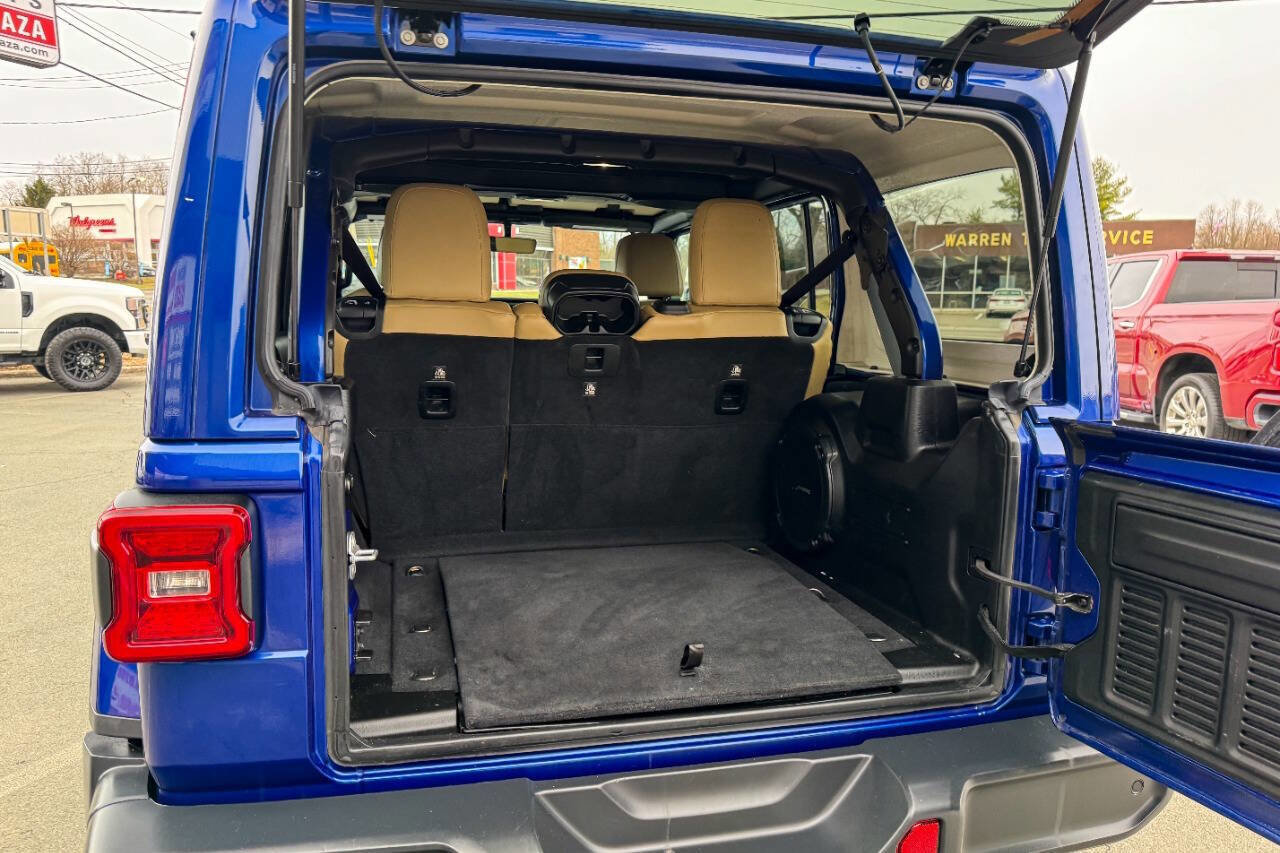 Used 2018 Jeep Wrangler Unlimited Sahara w/ Dual Top Group image 16