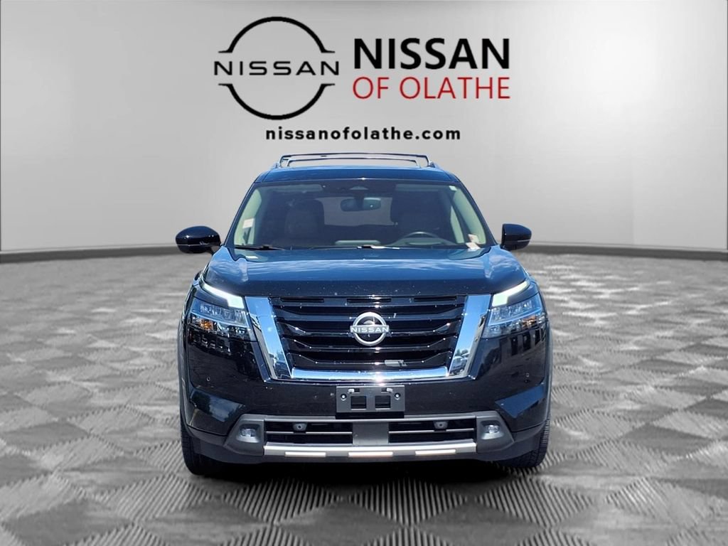 Used 2022 Nissan Pathfinder Platinum w/ Cargo Package AWD/4WD image 30