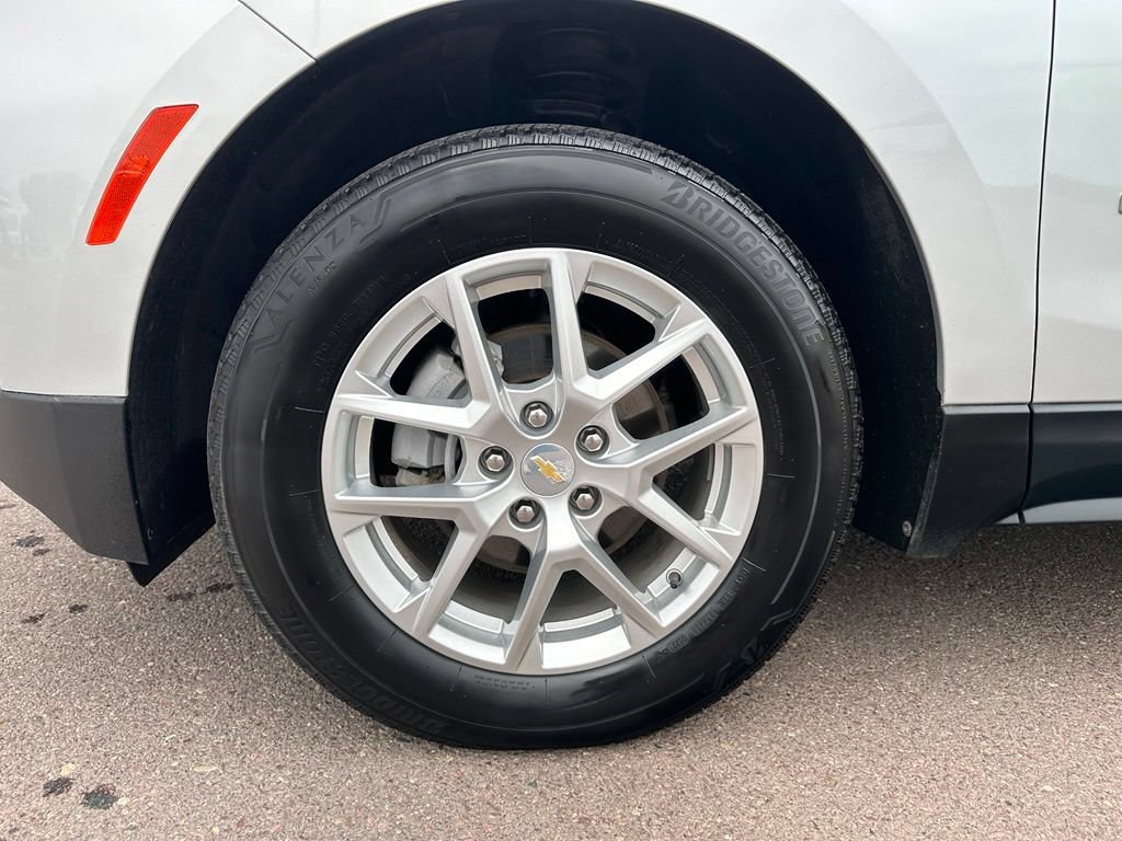 Used 2022 Chevrolet Equinox LS AWD/4WD image 40