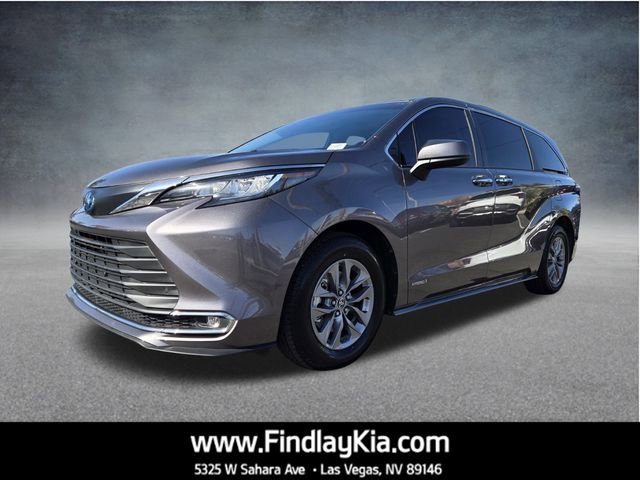 Used 2021 Toyota Sienna XLE