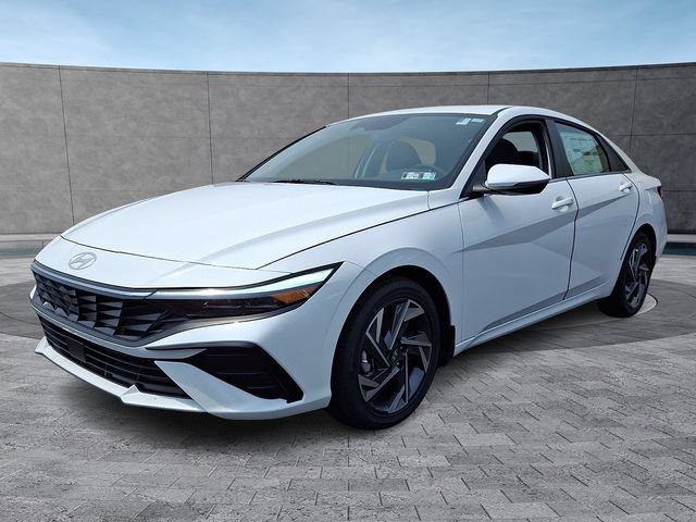 New 2026 Hyundai Elantra Limited FWD image 3