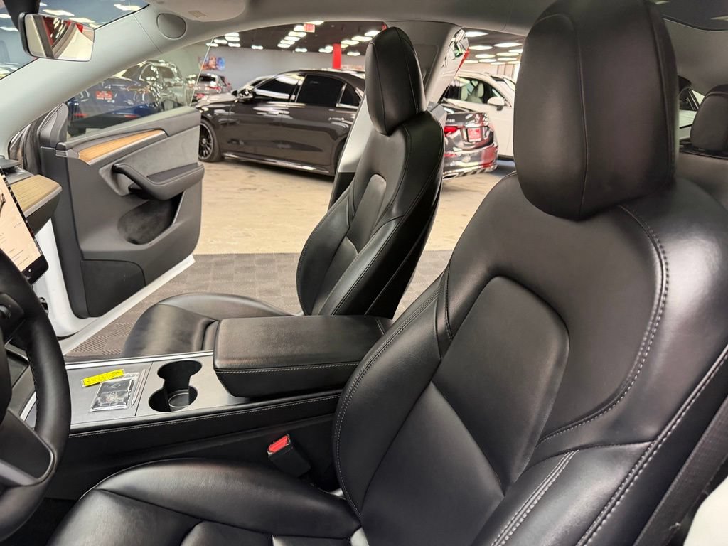 Used 2023 Tesla Model Y Long Range AWD/4WD image 31