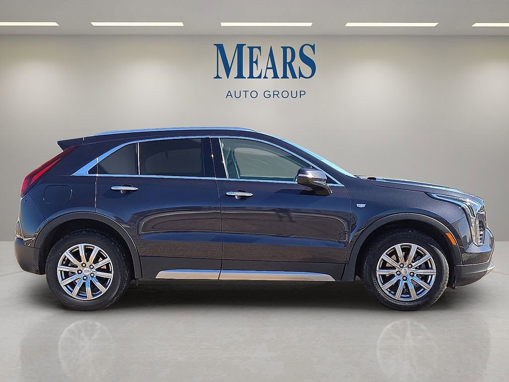 Used 2023 Cadillac XT4 Premium Luxury image 6