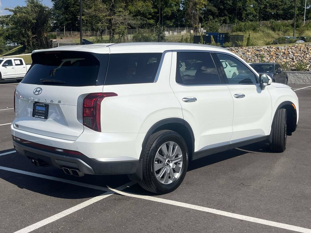 Certified 2025 Hyundai Palisade SEL FWD image 3