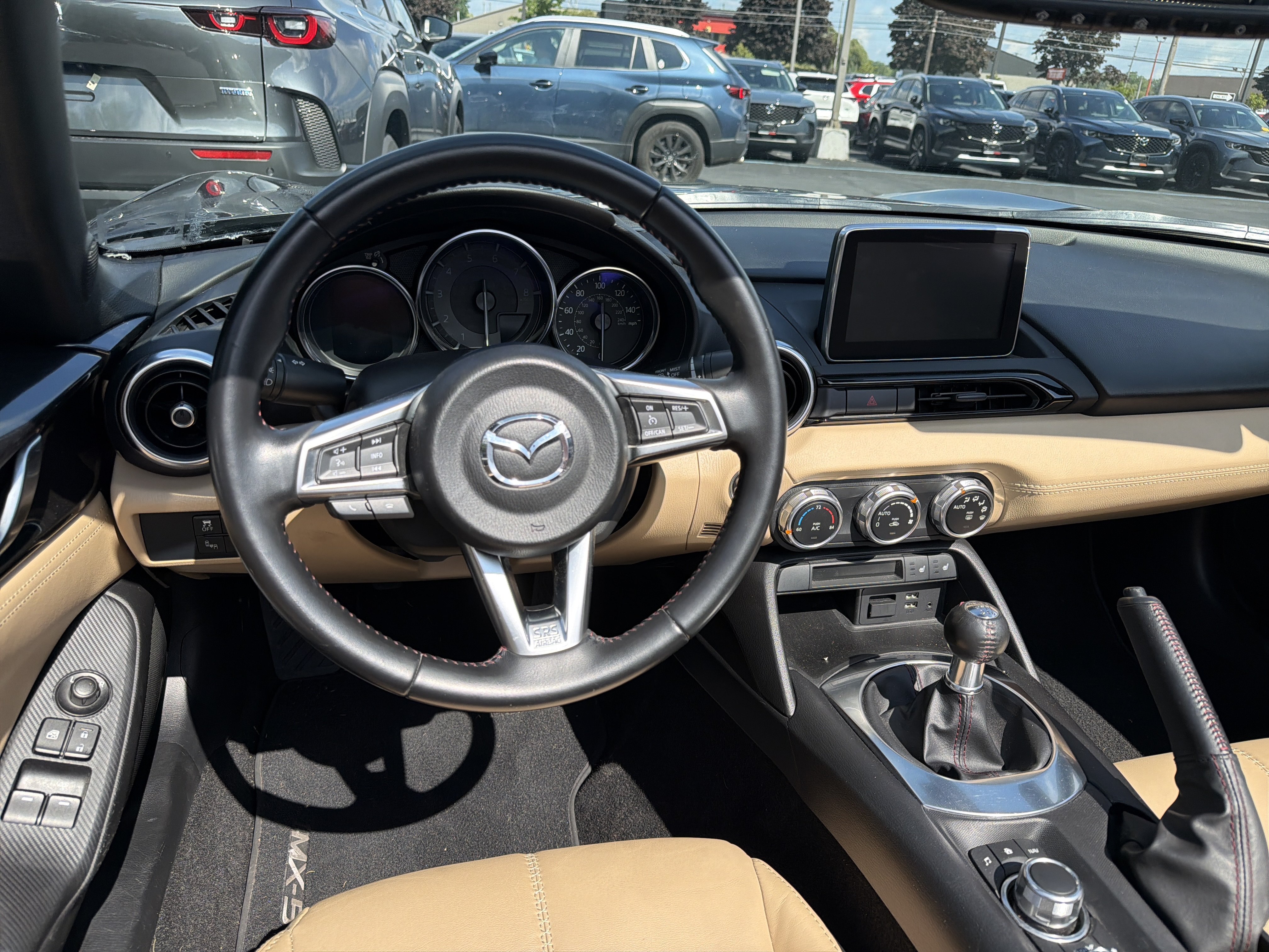 Used 2016 MAZDA MX-5 Miata Grand Touring RWD image 15