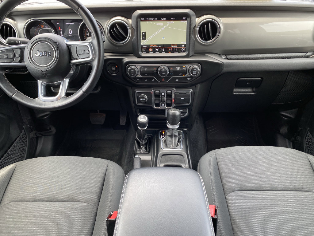 Used 2022 Jeep Wrangler Unlimited Sahara AWD/4WD image 13
