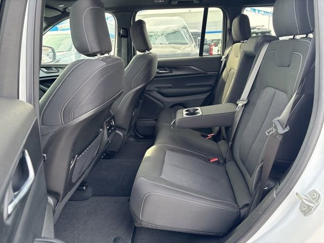 Used 2025 Jeep Grand Cherokee Laredo X w/ Luxury Tech Group I image 22