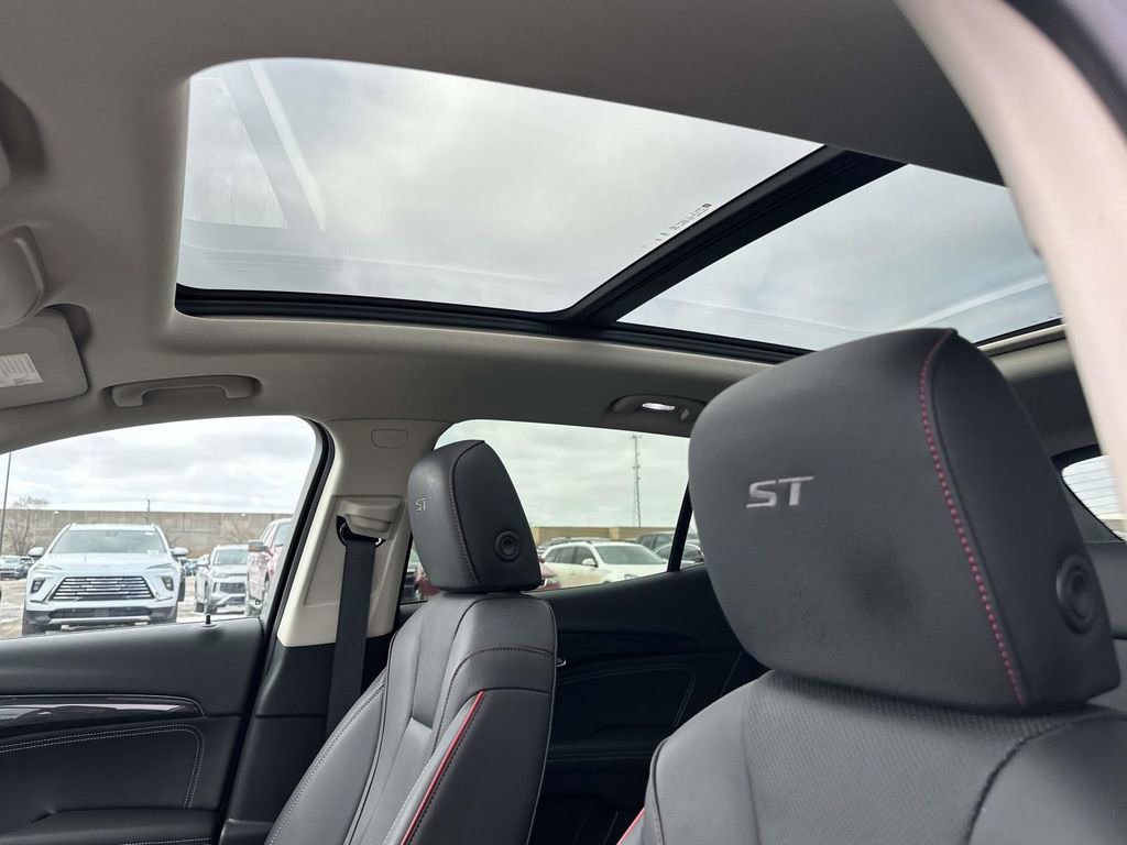 Certified 2023 Buick Envision Essence w/ Sport Touring Package image 23