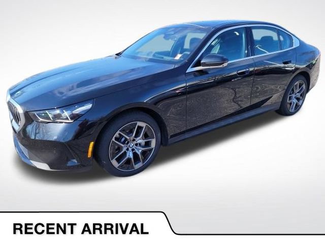 Used 2026 BMW 530i xDrive w/ Premium Package image 1