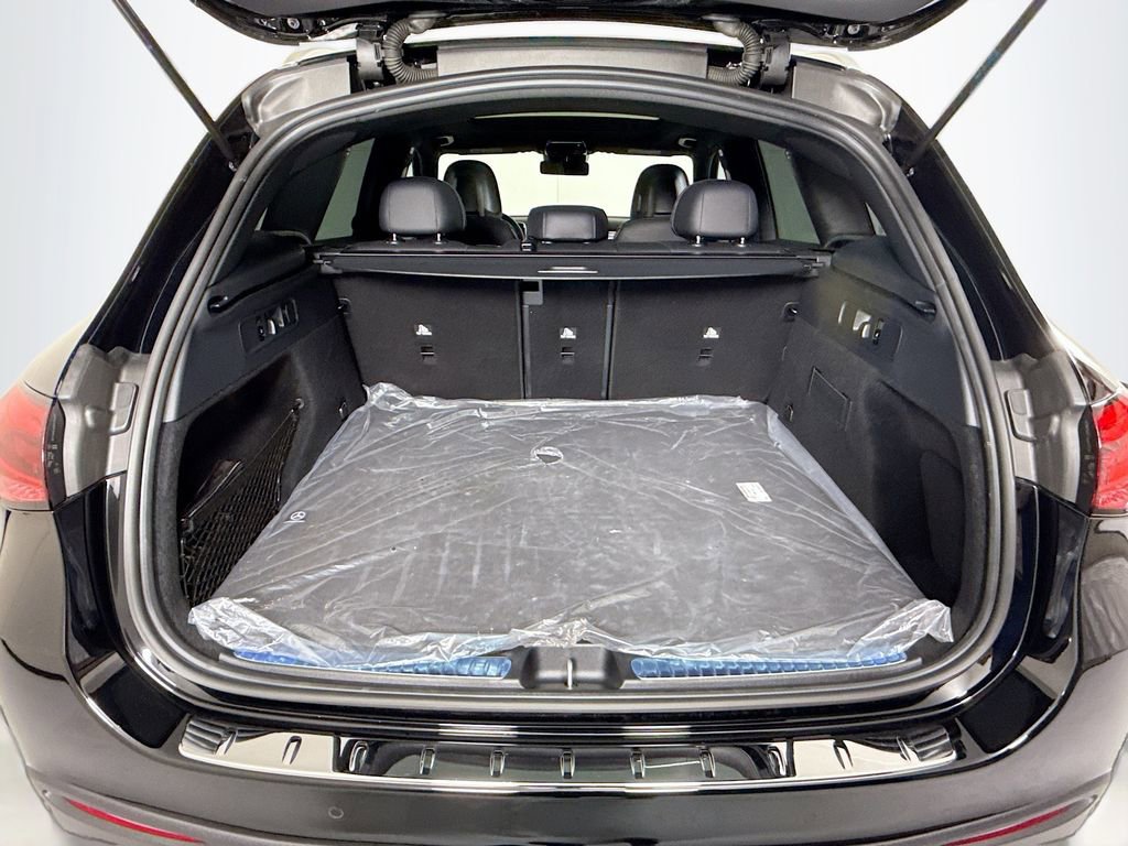 Certified 2026 Mercedes-Benz GLC 300 image 28