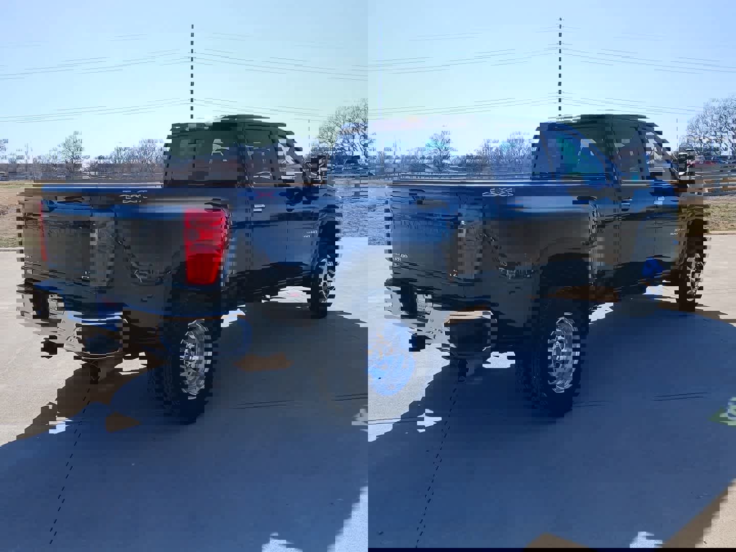 Used 2025 Chevrolet Silverado 3500 LTZ w/ LTZ Plus Package image 6