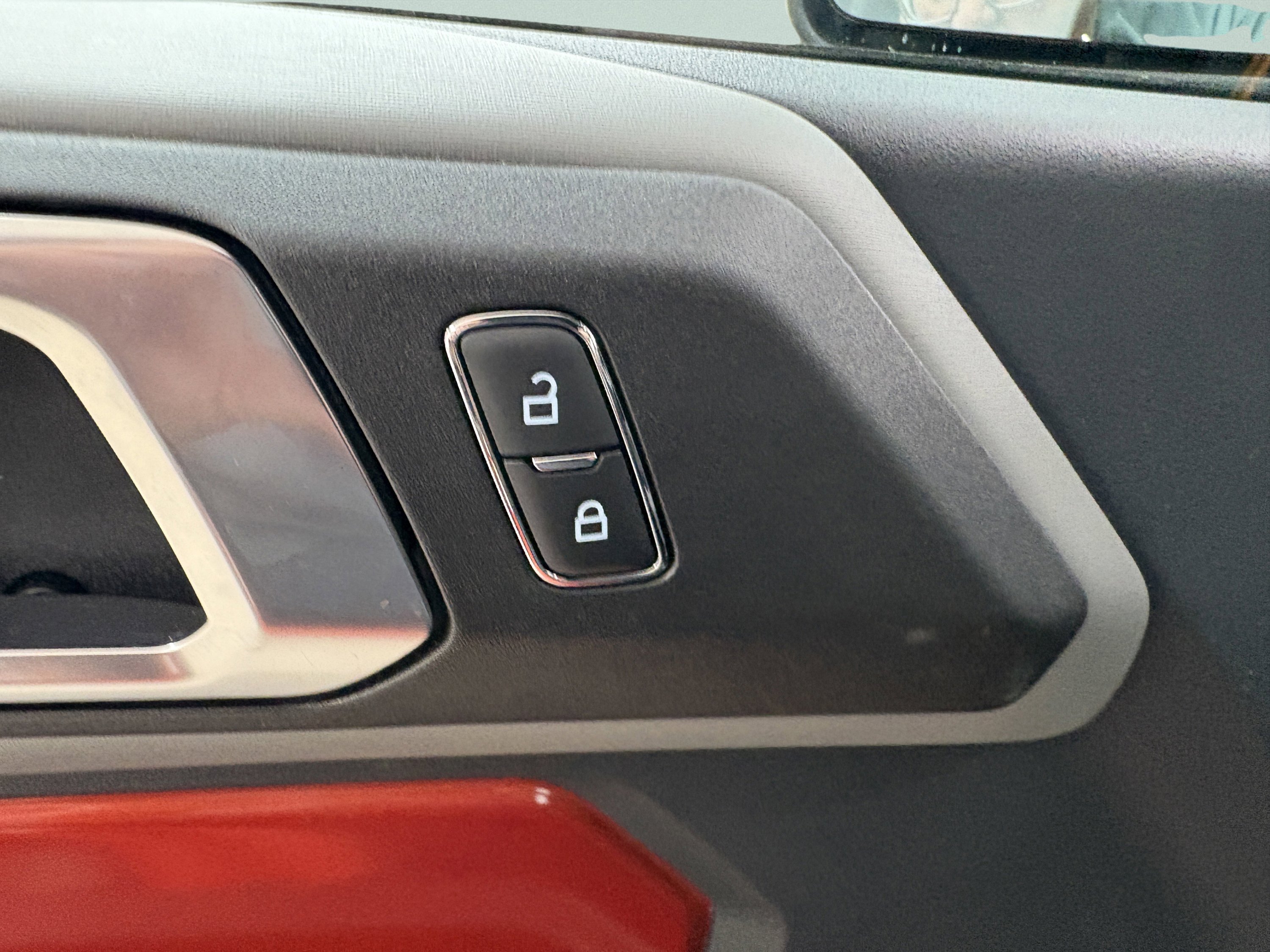 Used 2023 Ford Bronco Badlands image 30