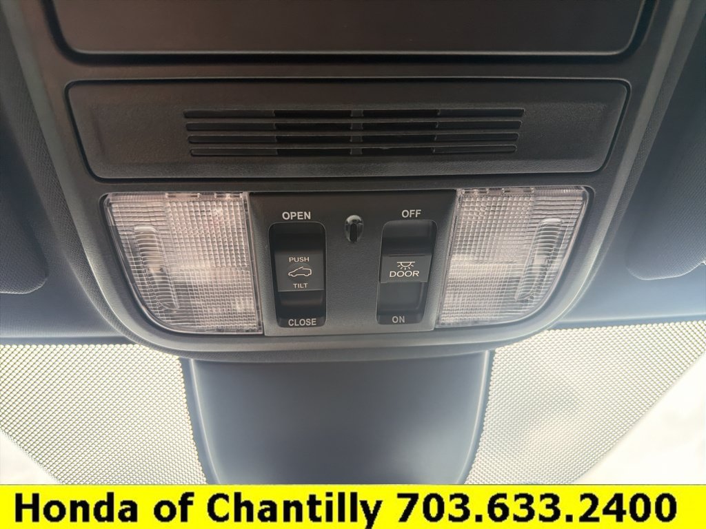 Certified 2025 Honda Odyssey Sport-L image 18