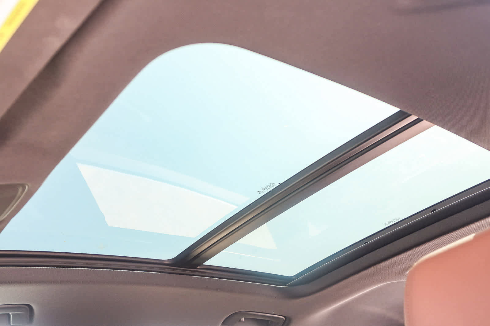 Used 2022 Audi e-tron Premium image 35