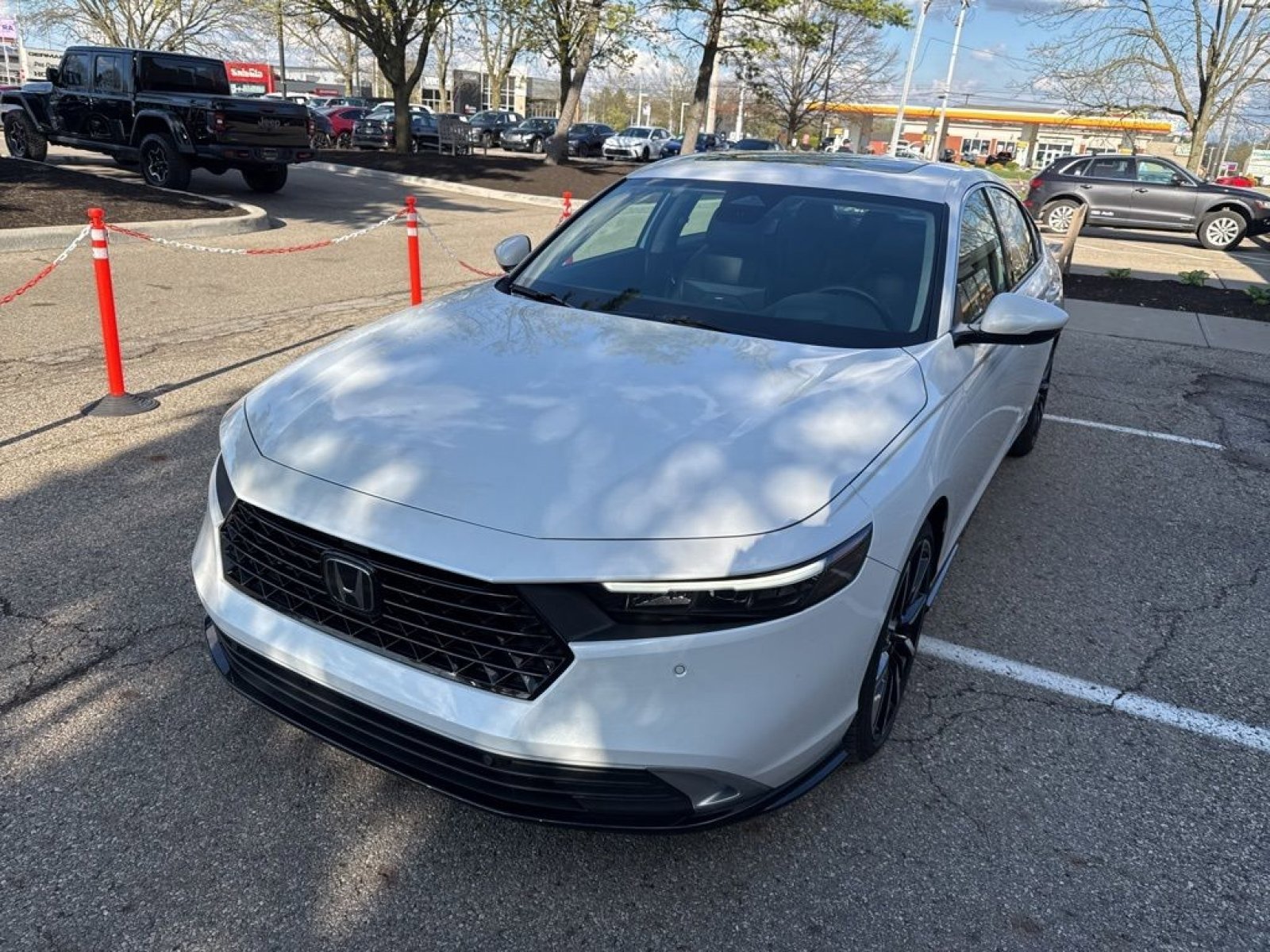 Used 2023 Honda Accord Touring image 11