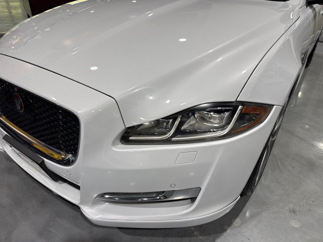 Used 2016 Jaguar XJ R-Sport RWD image 29
