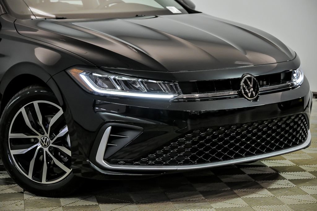 New 2026 Volkswagen Jetta SE FWD image 2