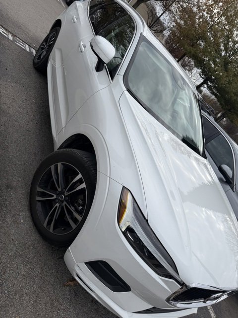 Used 2021 Volvo XC60 T5 Momentum w/ Premium Package