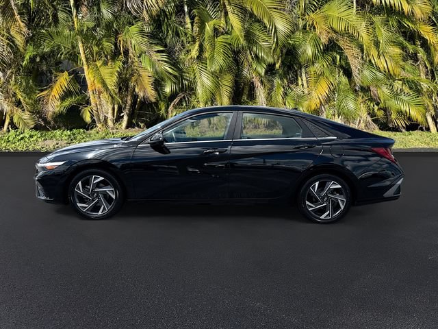 Used 2024 Hyundai Elantra Limited FWD image 8