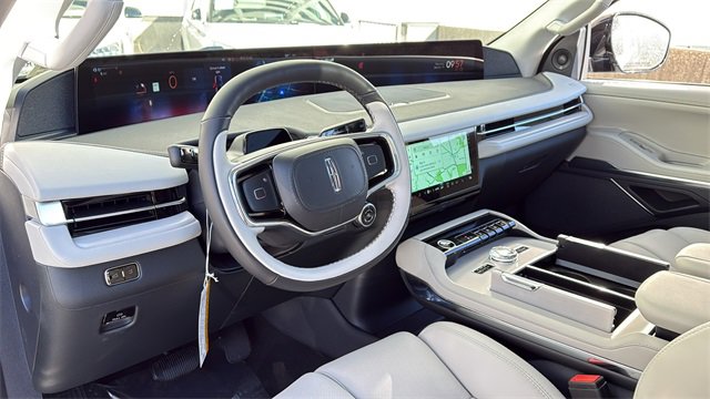 New 2026 Lincoln Navigator Reserve image 21