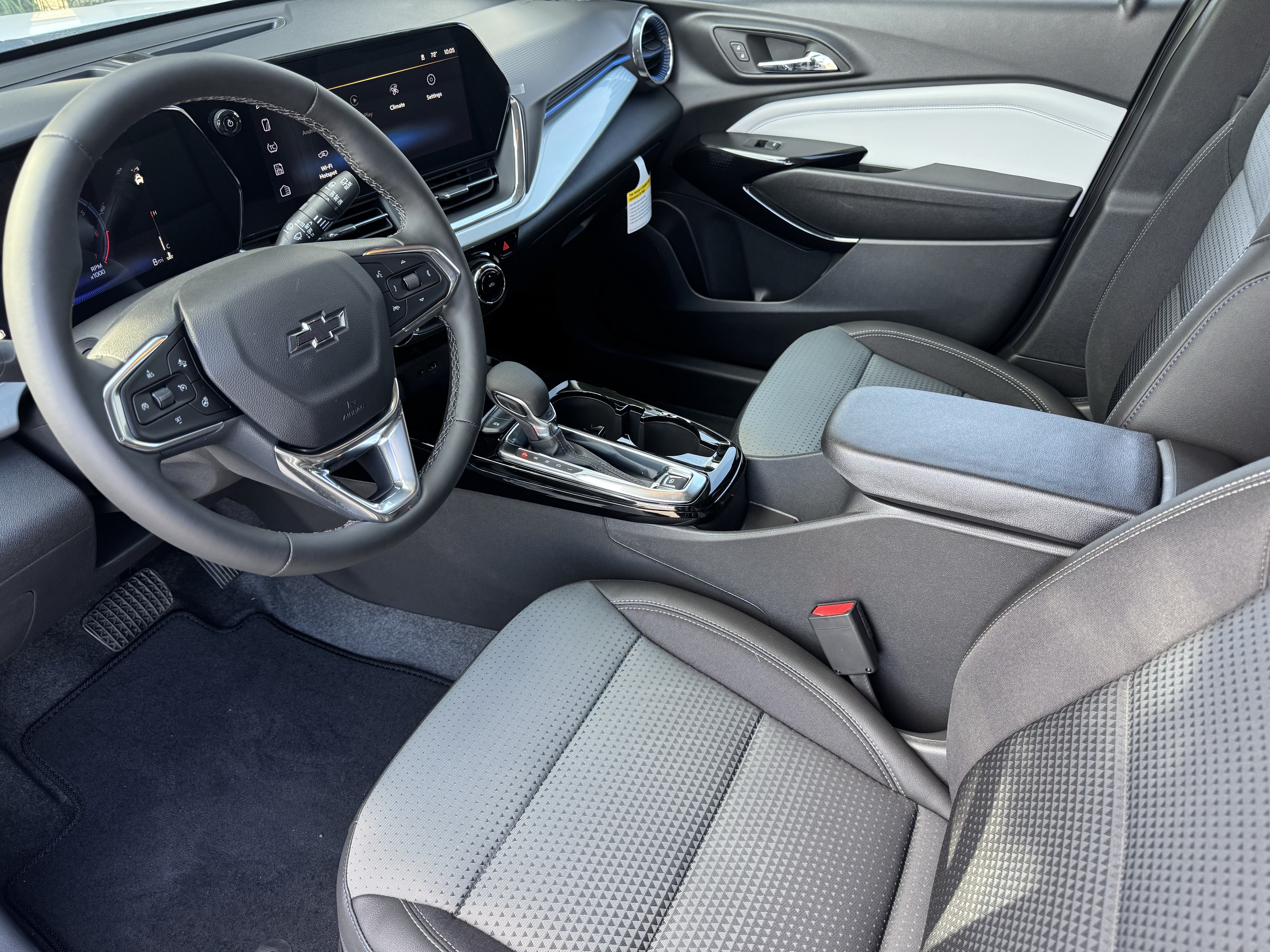 New 2026 Chevrolet Trax LT w/ Driver Confidence Package FWD image 9