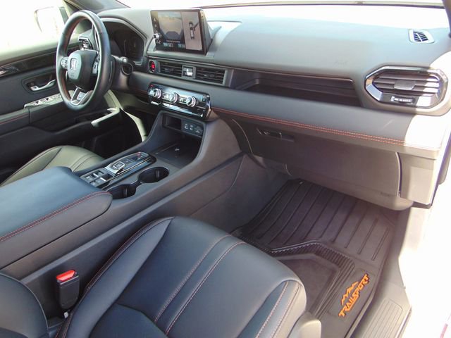 Certified 2025 Honda Pilot TrailSport image 26