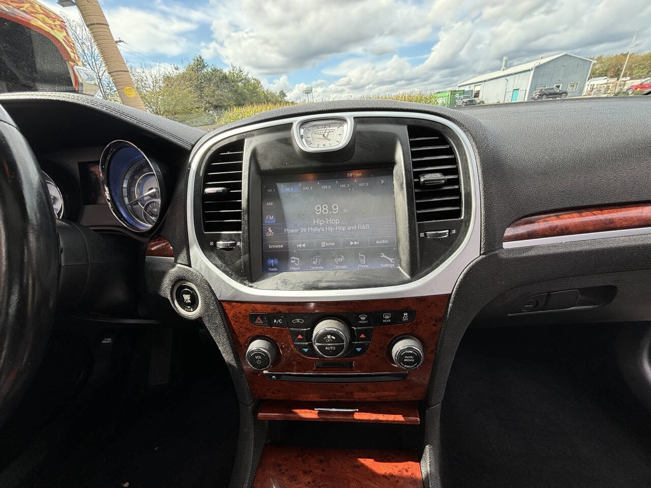 Used 2013 Chrysler 300 image 20