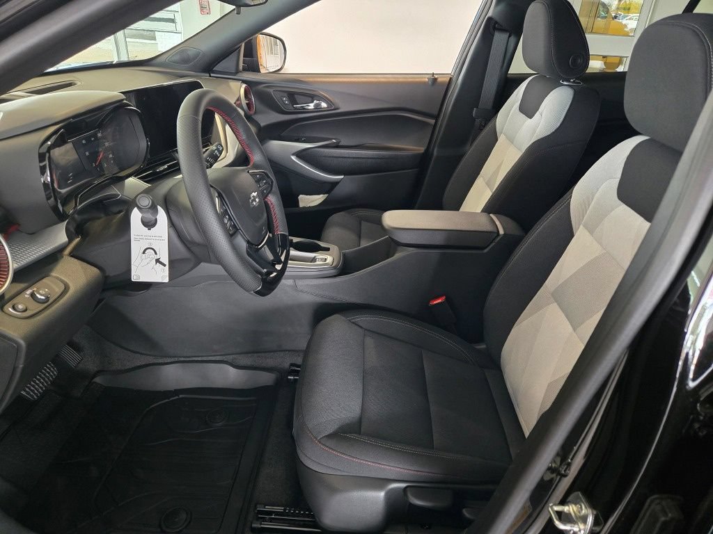 New 2026 Chevrolet Trax RS w/ Driver Confidence Package FWD image 19
