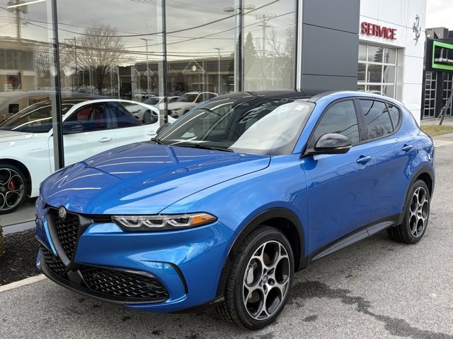 New 2025 Alfa Romeo Tonale w/ Premium Package image 1