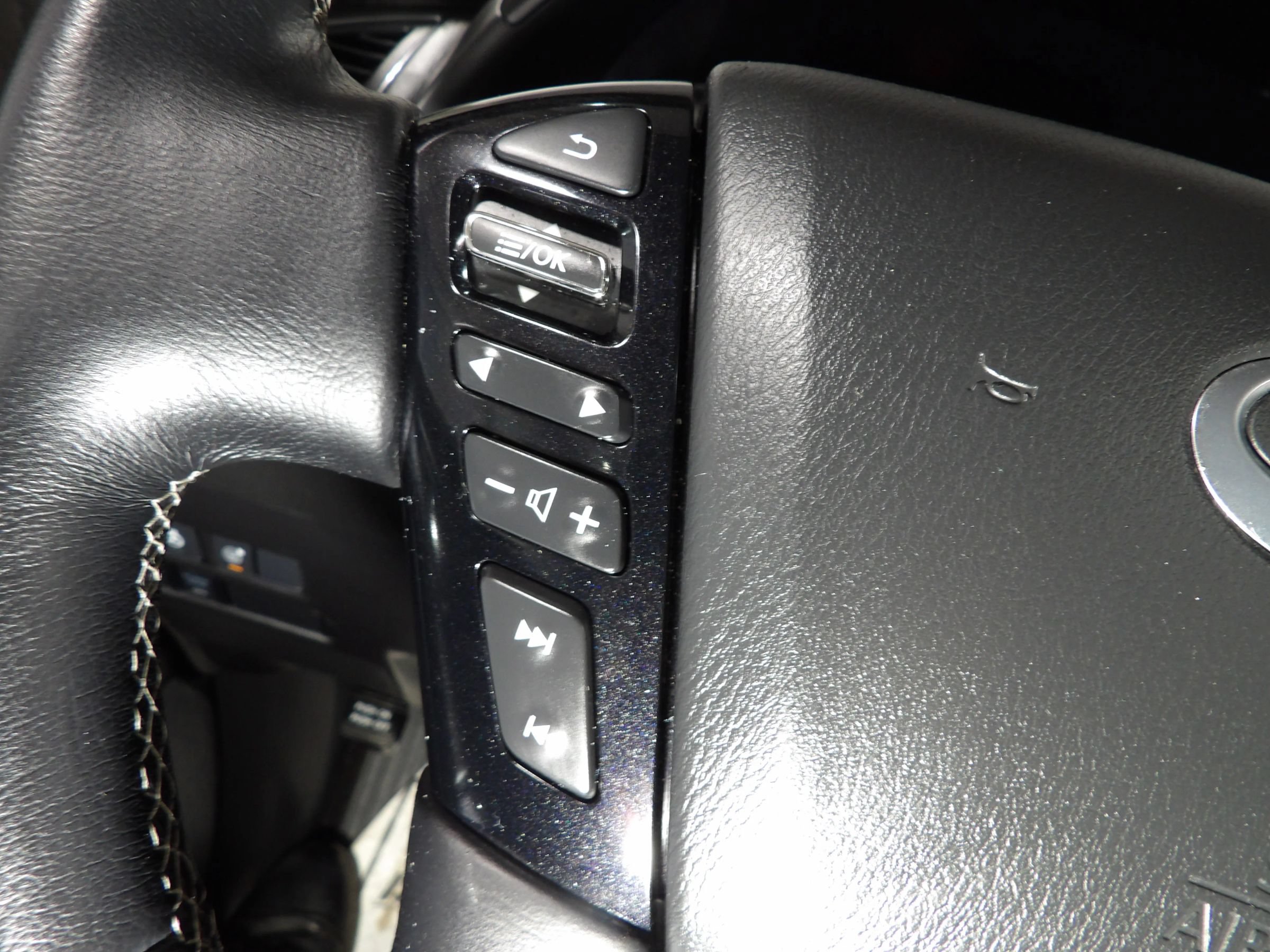 Used 2024 INFINITI QX80 Luxe AWD/4WD image 38