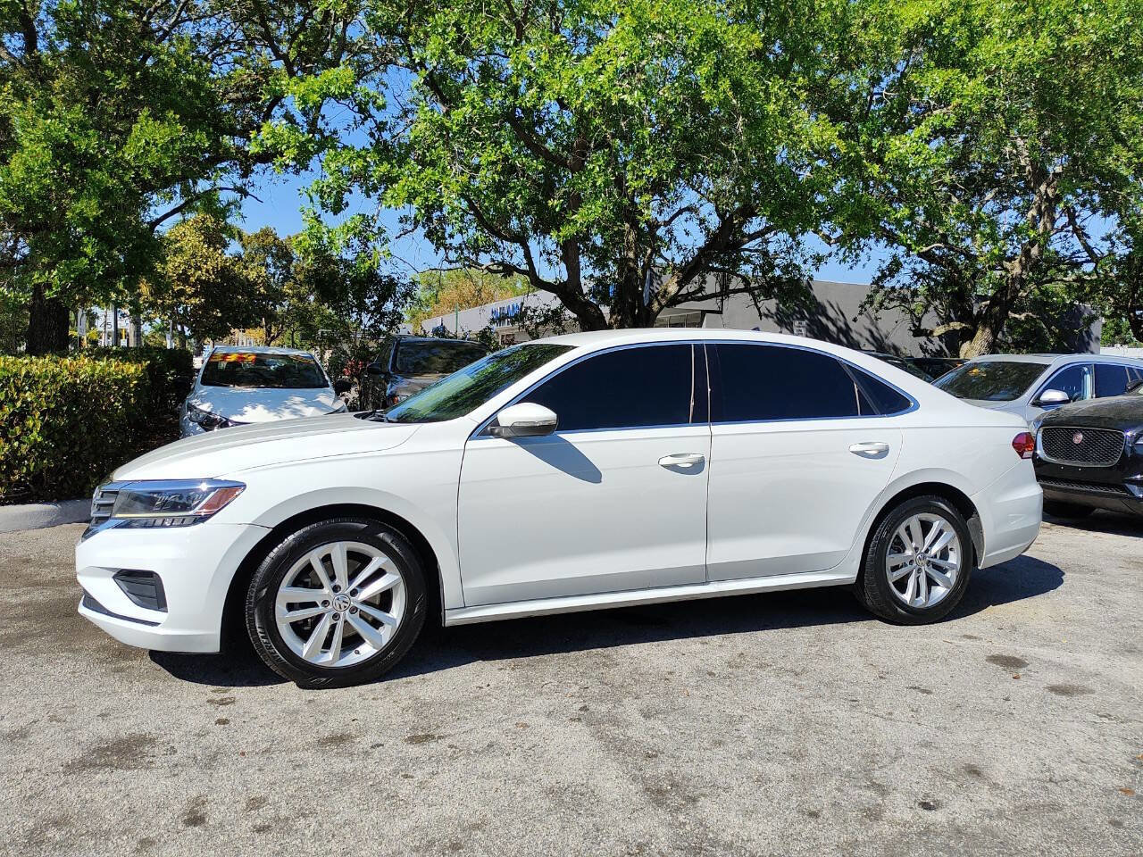Used 2020 Volkswagen Passat 2.0T SE FWD image 5