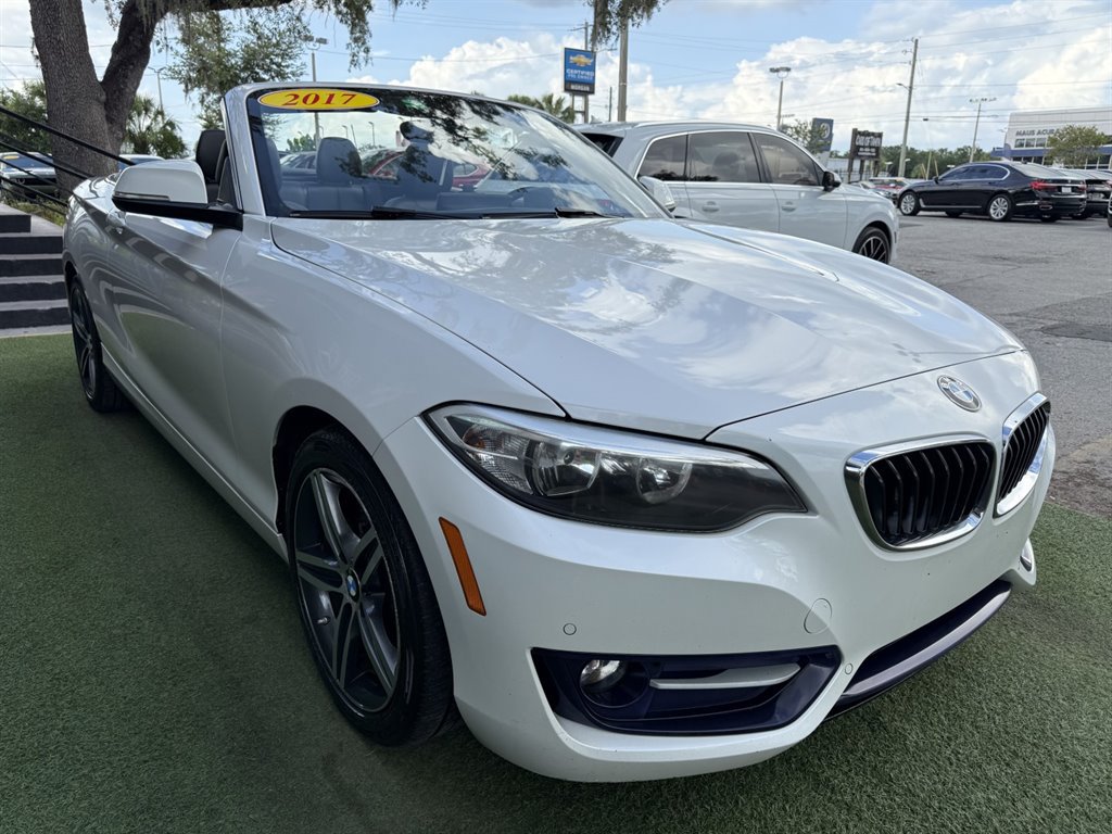 Used 2017 BMW 230i Convertible RWD image 3