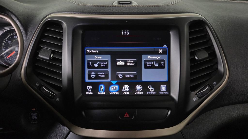 Used 2015 Jeep Cherokee Limited image 24