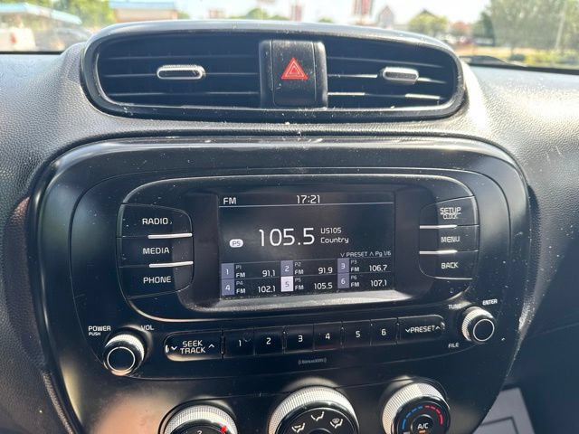 Used 2017 Kia Soul FWD image 24